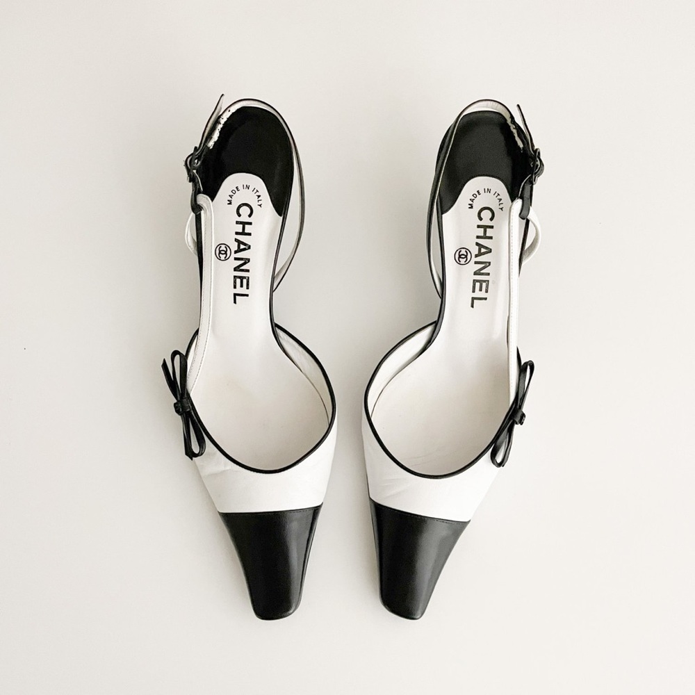 Chanel "CC" Bow Two-Tone B&W Toe Cap Kitten Mule Slingback Heels US 8.5 / IT 39